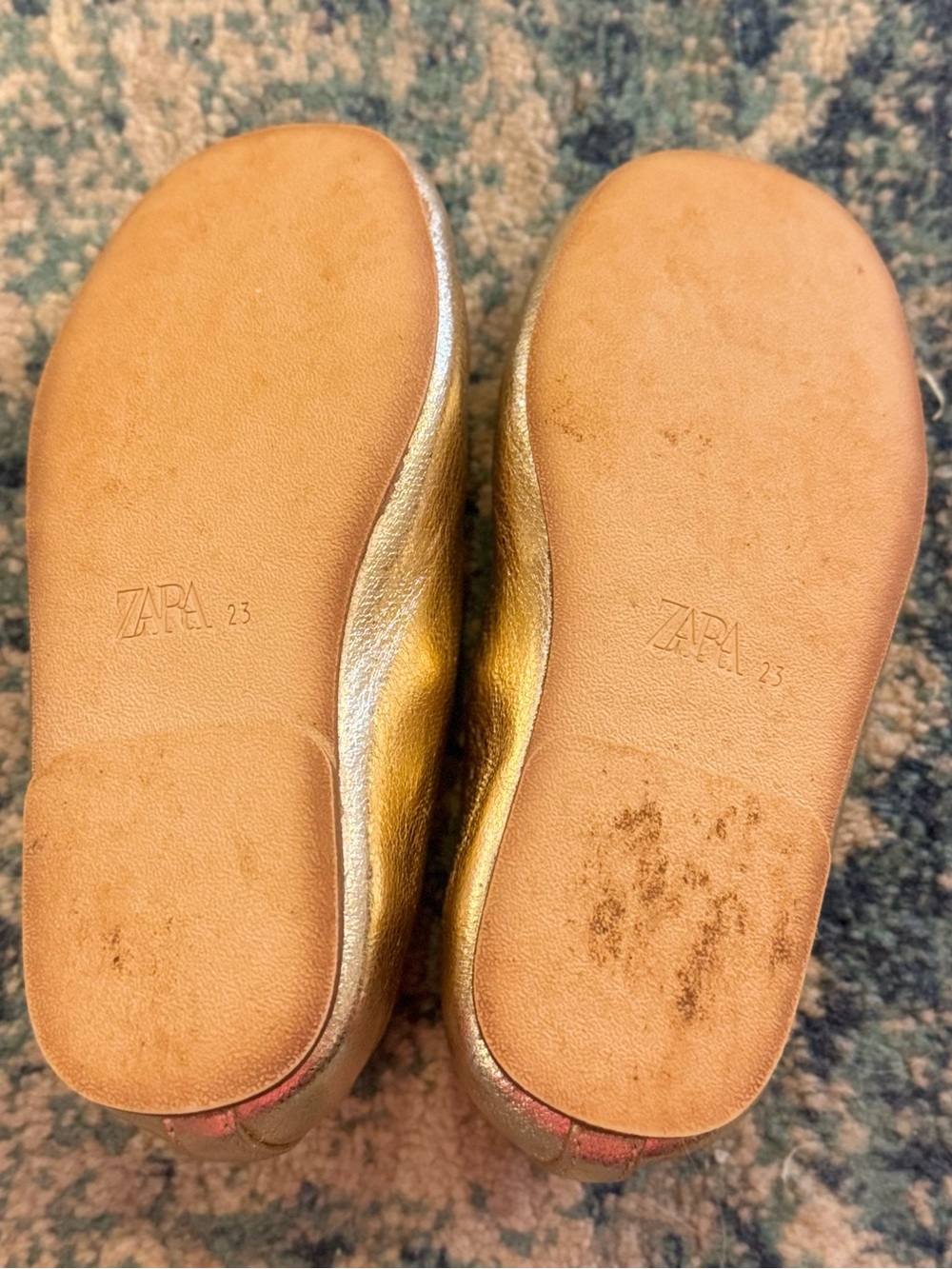 Zara Kids Gold Metallic Mary Jane Flats Size US 7 (EU 23) Toddler Ballet Shoes - Picture 3 of 7